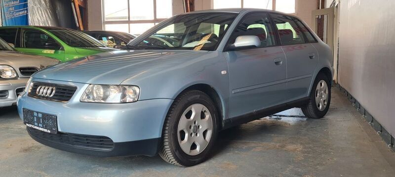 Blau Gebraucht 2000 Audi A3 Ambition Limousine | 2.999 € (Etwas zu teuer) - Bild 1/4