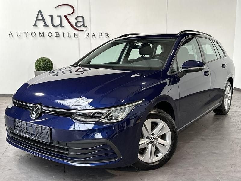 Blau Gebraucht 2023 VW Golf VIII Life Kombi | 20.449 € (Fairer Preis) - Bild 1/4