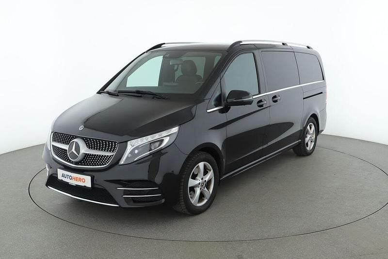 Schwarz Gebraucht 2020 Mercedes V300 Avantgarde Edition Van / Kleinbus | 51.990 € (Guter Preis) - Bild 1/3