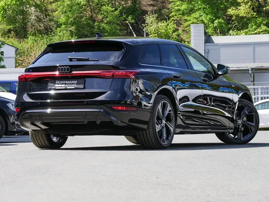 Gebraucht Audi A6 e-tron S-Line 210 kW (286 PS) 2026 Schwarz Kombi