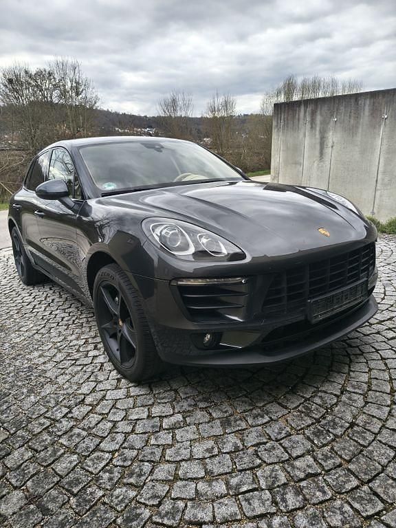 Gebraucht Porsche Macan S 258 PS (189 kW) 2016 Grau SUV