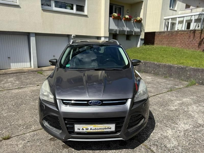 Gebraucht Ford Kuga 163 PS (119 kW) 2013 Grau SUV