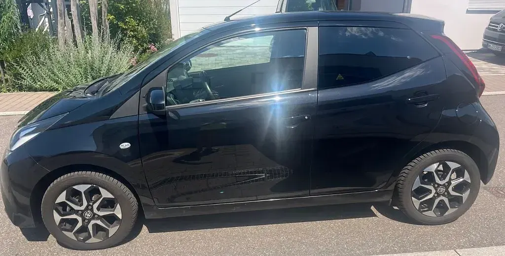 Gebraucht Toyota Aygo 72 PS (52 kW) 2020 Schwarz Kleinwagen