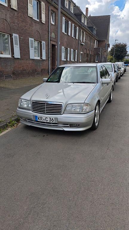 Silber Gebraucht 1995 Mercedes C36 AMG AMG Limousine | 19.999 € - Bild 1/4