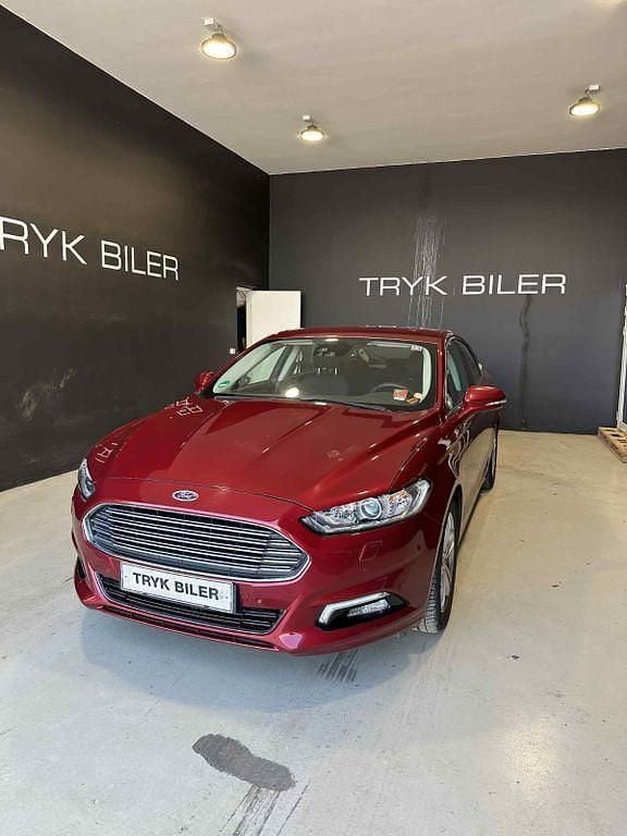 Rot Gebraucht 2016 Ford Mondeo Titanium Limousine | 7.800 € (Superpreis) - Bild 1/4