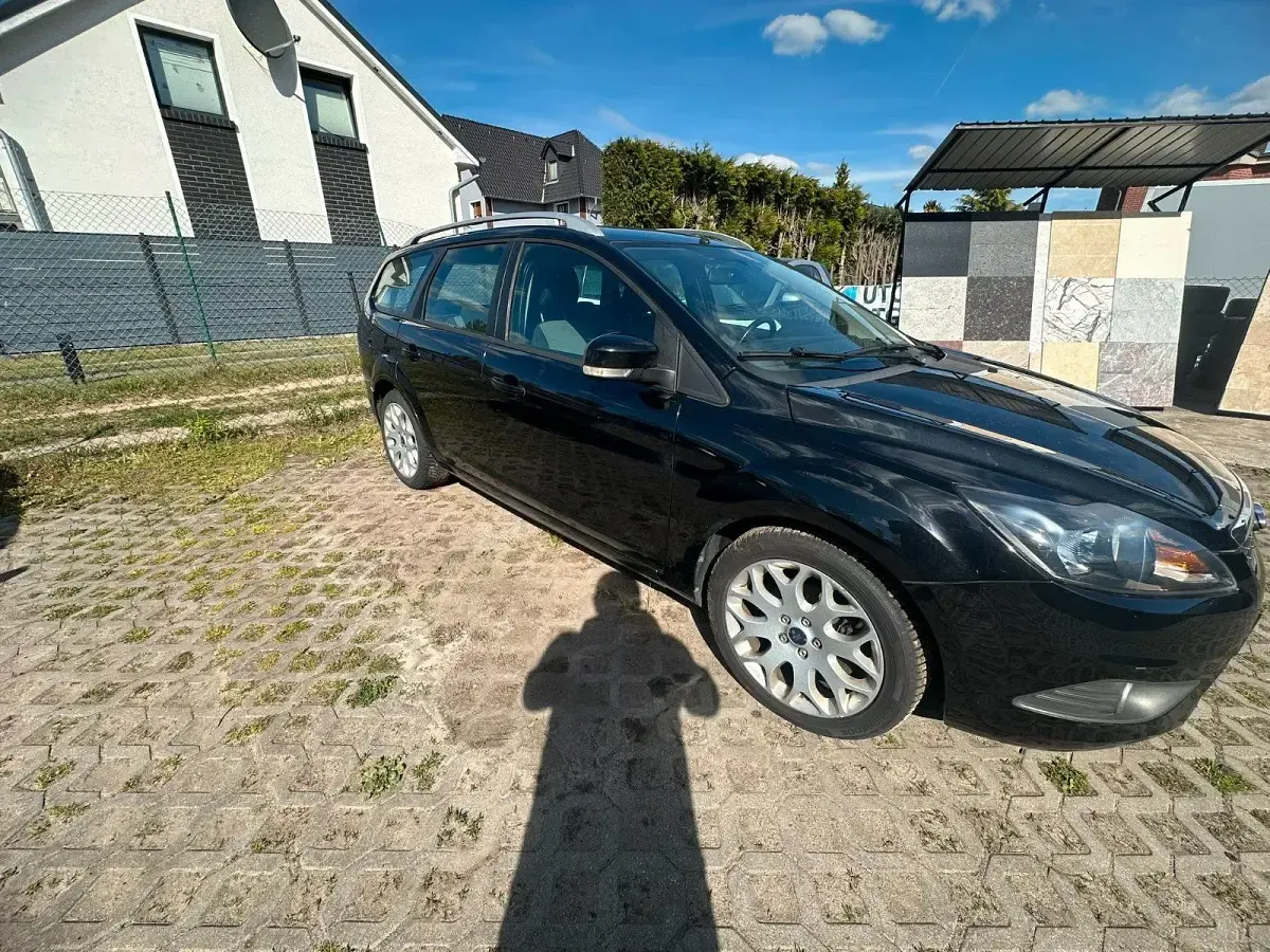 Usata Ford Focus 109 CV (80 kW) 2010 Nero Station wagon