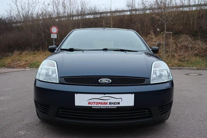 Gebraucht Ford Fiesta 60 PS (44 kW) 2004 Blau Kleinwagen