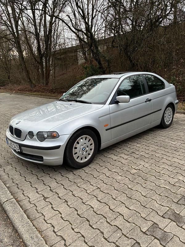 Gebraucht BMW 318 143 PS (105 kW) 2002 Grau Coupé