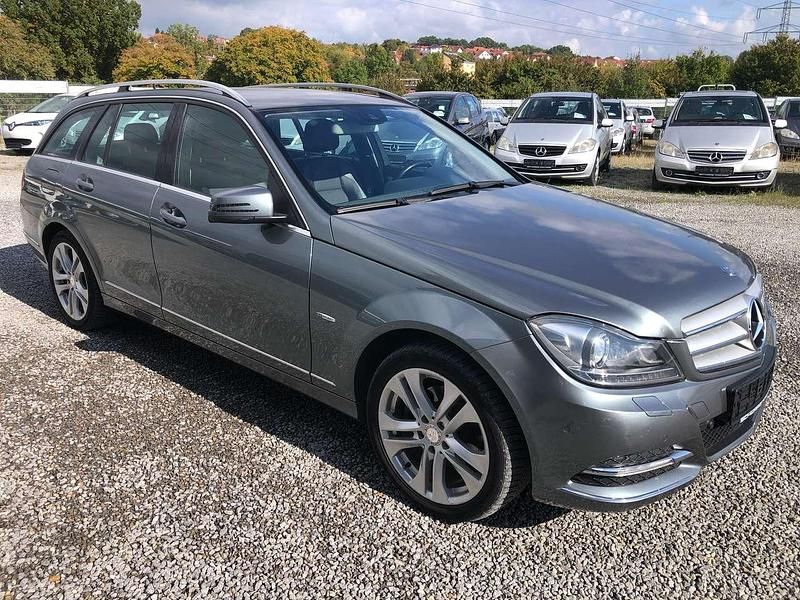 Gebraucht Mercedes C250 Avantgarde 204 PS (150 kW) 2011 Grau Kombi