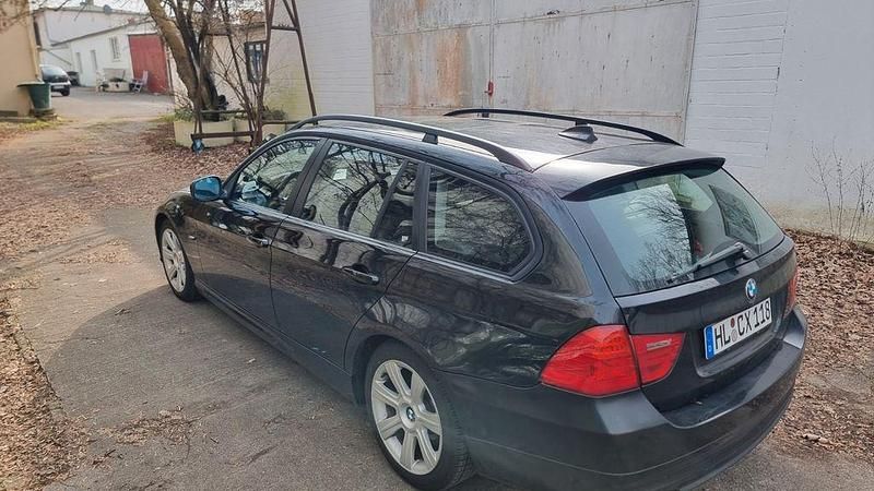 Gebraucht BMW 320 170 PS (125 kW) 2008 Schwarz Kombi