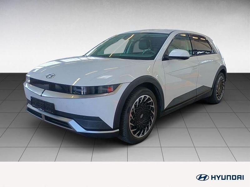 Weiß Gebraucht 2024 Hyundai Ioniq Techniq Kleinwagen | 31.880 € (Superpreis) - Bild 1/4