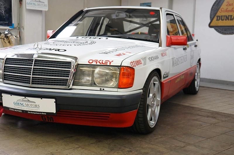 Second-hand Mercedes 190 220 CP (161 kW) 1990 Alb Berlinǎ