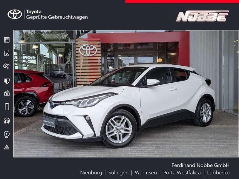 Schneeweiß Gebraucht 2022 Toyota C-HR Basis SUV | 22.990 € (Fairer Preis) - Bild 1/4