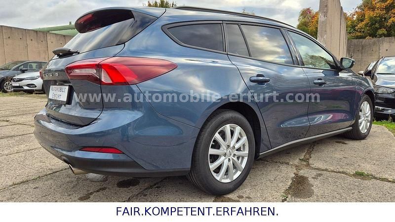 Gebraucht Ford Focus 120 PS (88 kW) 2022 Blau Kombi