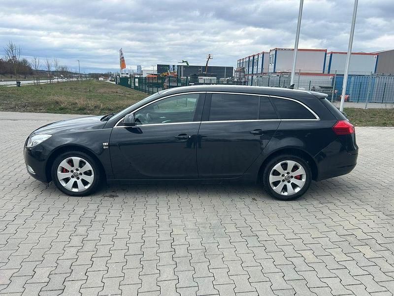 Gebraucht Opel Insignia 160 PS (117 kW) 2012 Schwarz Kombi