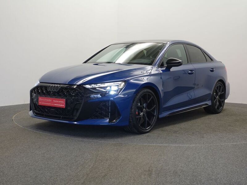Schwarz Gebraucht 2025 Audi RS3 Ambiente Kleinwagen | 70.950 € (Fairer Preis) - Bild 1/4
