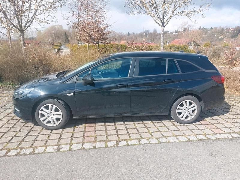 Gebraucht Opel Astra 122 PS (89 kW) 2020 Schwarz Kombi