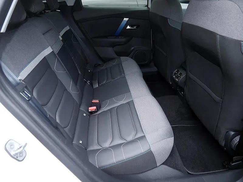 Gebraucht Citroën e-C4 Shine 100 kW (136 PS) 2022 Weiss Limousine