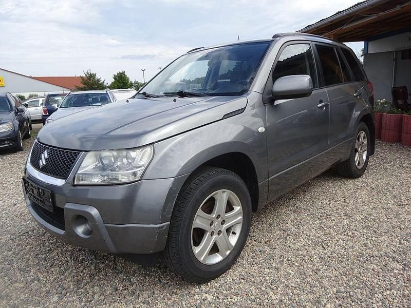 Grau Gebraucht 2008 Suzuki Grand Vitara Comfort SUV | 5.500 € (Fairer Preis) - Bild 1/4