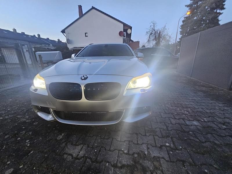 Gebraucht BMW 530 245 PS (180 kW) 2011 Grau Kombi