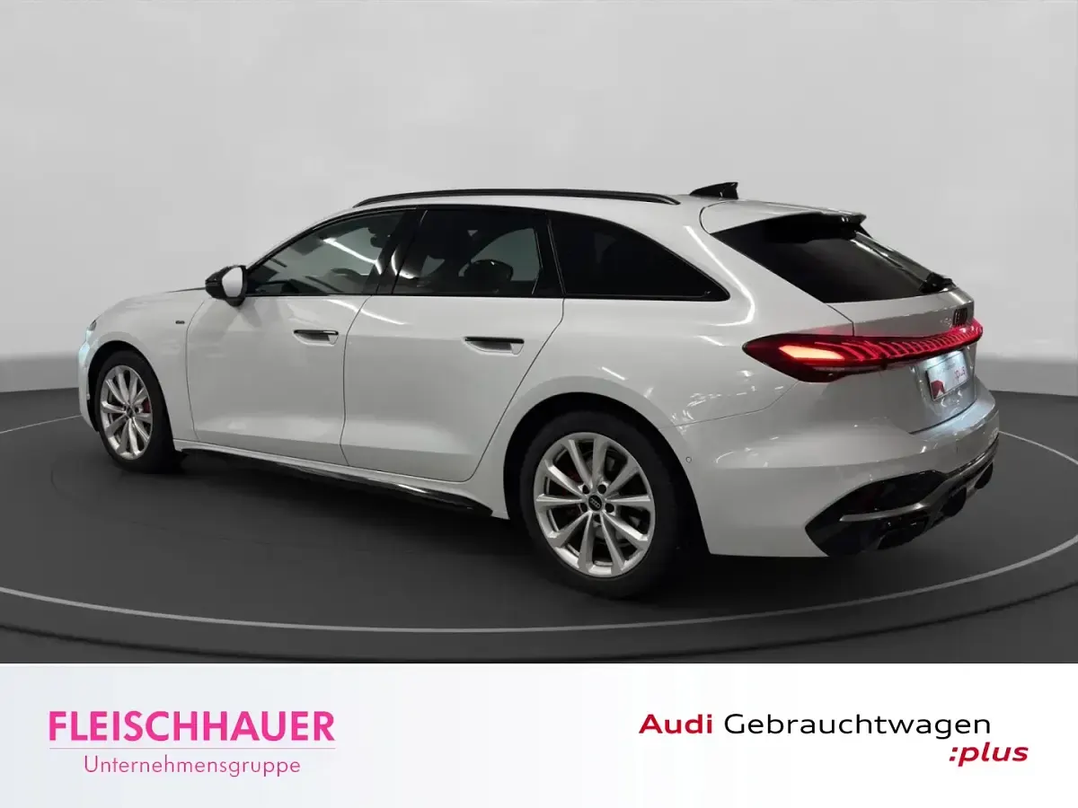 Gebraucht Audi A5 Basis 204 PS (150 kW) 2025 Blau Kombi
