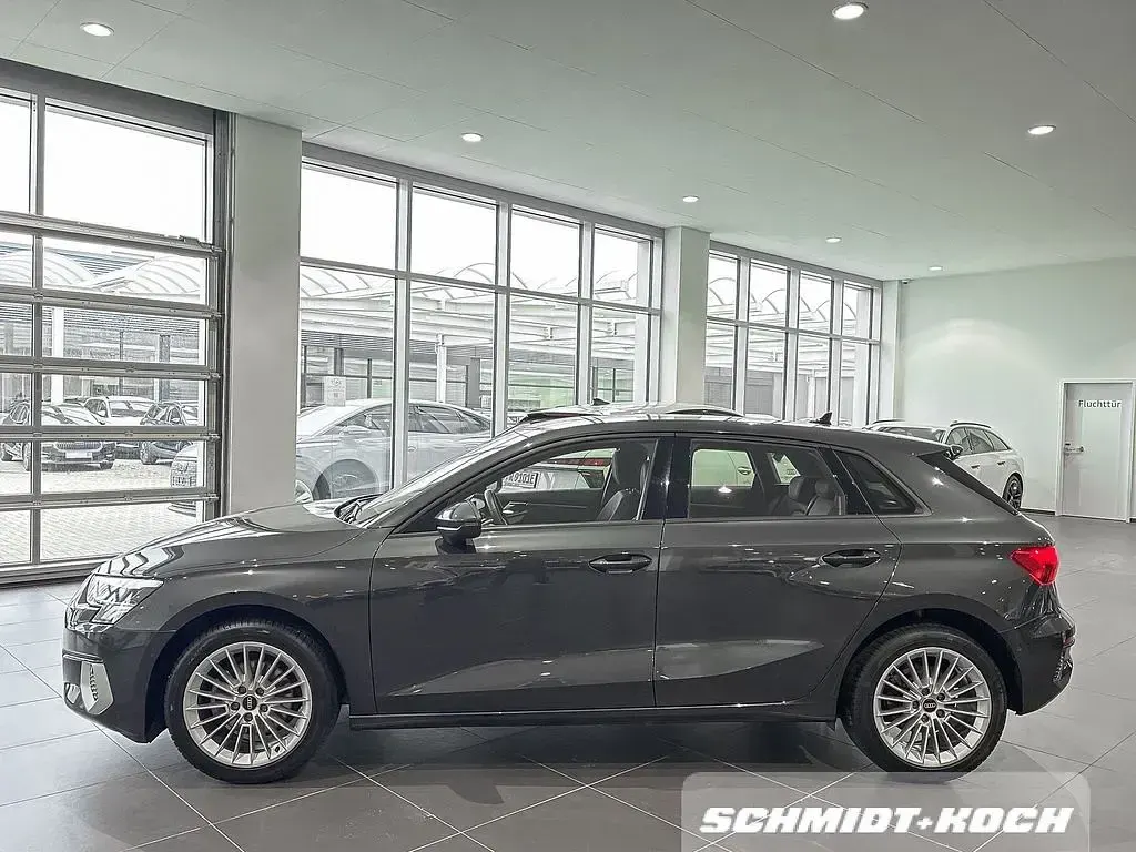 Gebraucht Audi A3 Advanced 110 PS (80 kW) 2023 Manhattangrau metallic Limousine