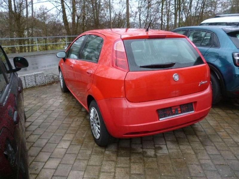 Gebraucht Fiat Grande Punto Dynamic 77 PS (56 kW) 2009 Rot exot./action Kleinwagen