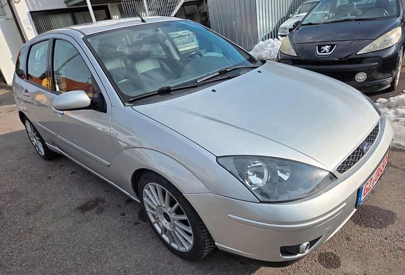 Gebraucht Ford Focus ST 173 PS (127 kW) 2003 Silber Limousine