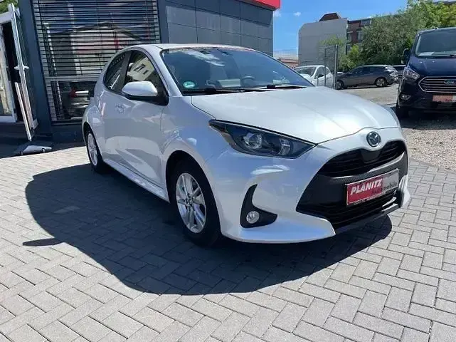 Gebraucht Mazda 2 92 PS (67 kW) 2023 Weiß Kleinwagen
