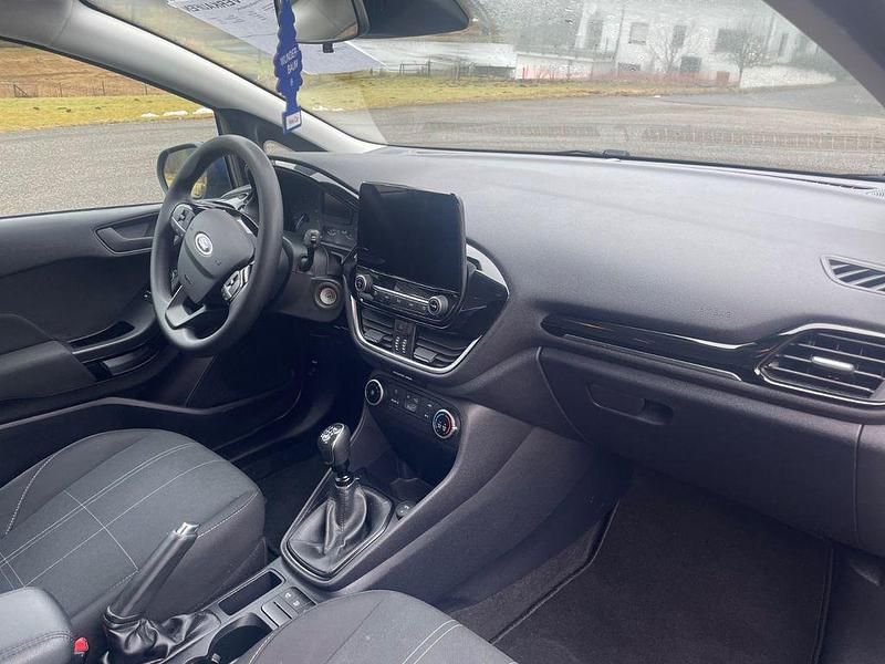 Gebraucht Ford Fiesta Trend 95 PS (69 kW) 2020 Blau Kleinwagen