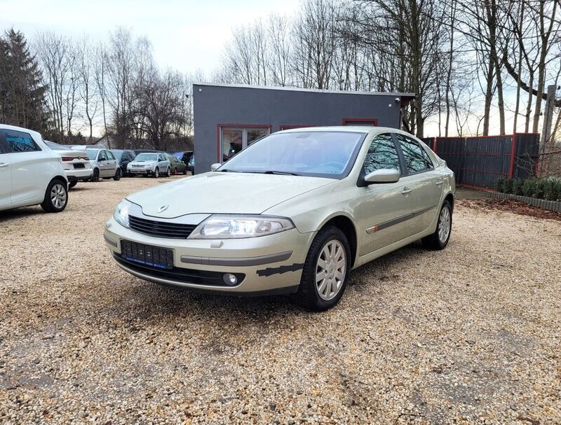 Grün Gebraucht 2004 Renault Laguna II Privilege Limousine | 1.480 € (Guter Preis) - Bild 1/4