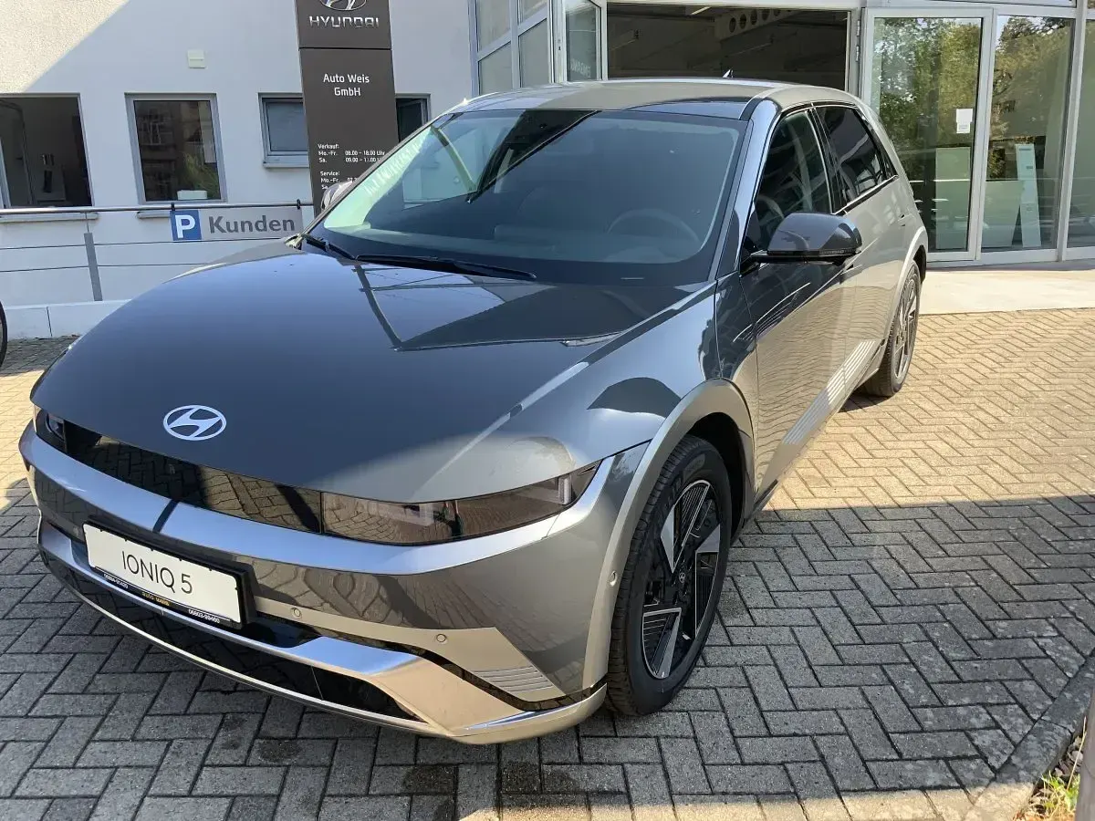 Neu Hyundai Ioniq 5 239 kW (325 PS) 2026 Ecotronic grey SUV