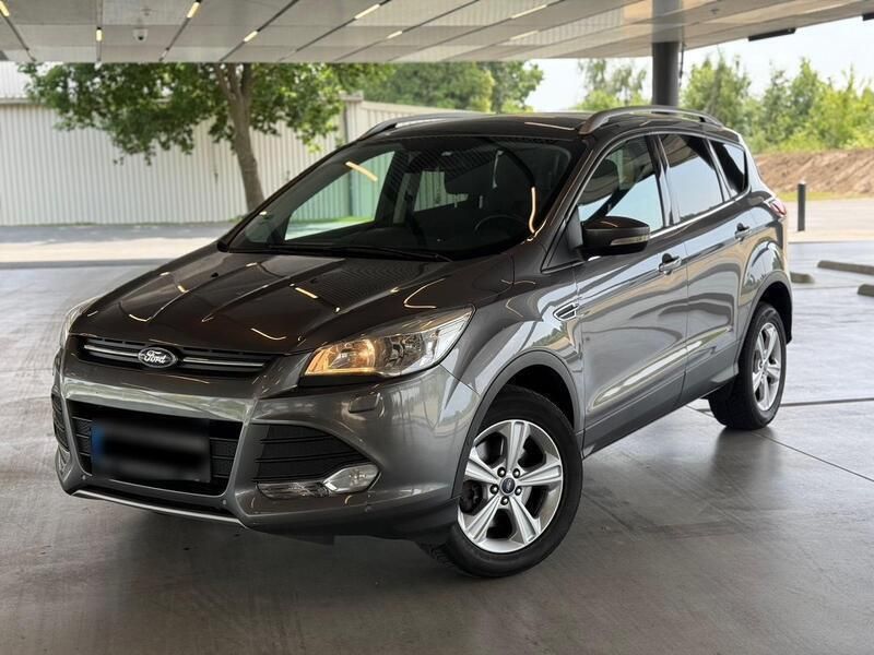 Grau Gebraucht 2014 Ford Kuga SUV | 11.490 € (Fairer Preis) - Bild 1/4