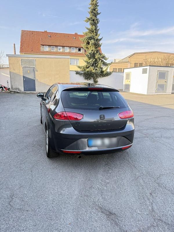 Gebraucht Seat Leon 105 PS (77 kW) 2010 Kleinwagen