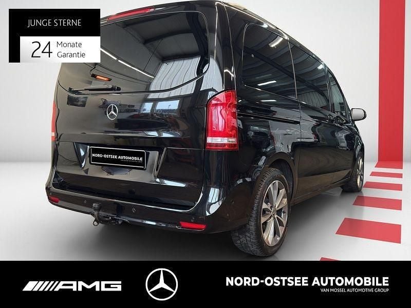 Gebraucht Mercedes V220 Edition 163 PS (119 kW) 2023 Obsidianschwarz metallic Van / Kleinbus