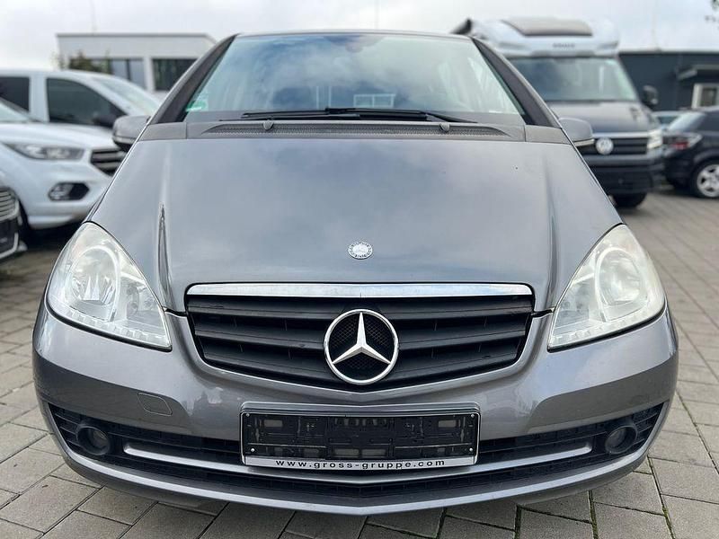Grau Gebraucht 2010 Mercedes A160 Limousine | 2.950 € (Guter Preis) - Bild 1/4