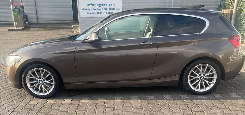 Gebraucht BMW 125 218 PS (160 kW) 2012 Braun Kleinwagen