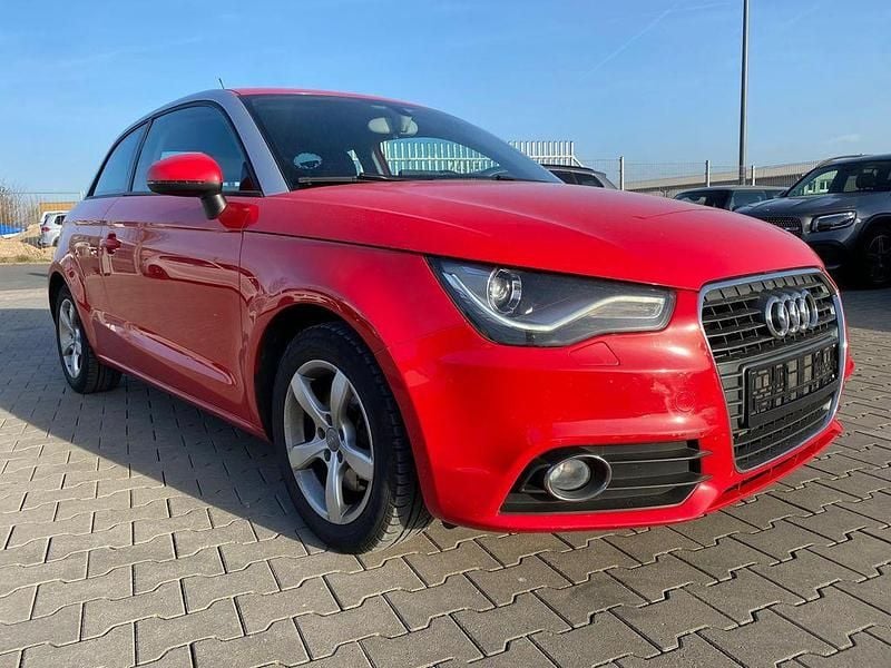 Gebraucht Audi A1 Ambition 105 PS (77 kW) 2010 Rot Kleinwagen