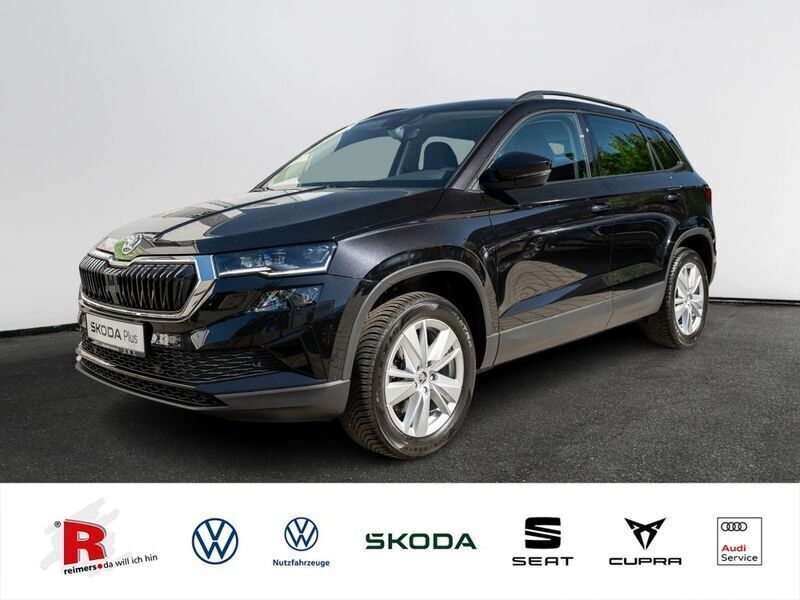 Blackmagic perleffekt Gebraucht 2024 Skoda Karoq Selection SUV | 36.989 € (Fairer Preis) - Bild 1/4