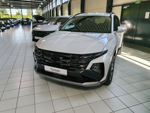 Weiss Neu 2025 Hyundai Tucson Trend SUV | 32.800 € (Superpreis) - Bild 1/3