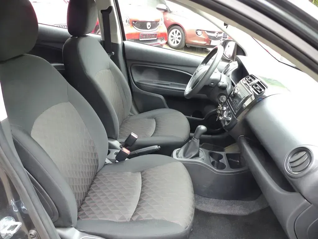 Usata Mitsubishi Space Star 71 CV (52 kW) 2024 Grigio Utilitaria