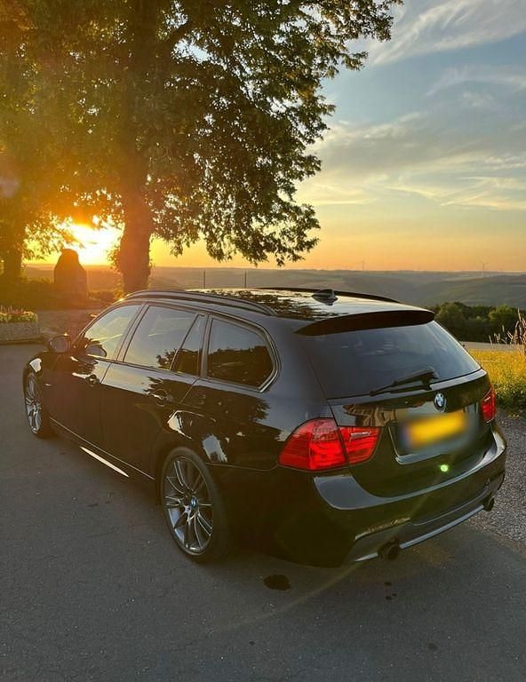 Schwarz Gebraucht 2010 BMW 335 Performance Kombi | 14.600 € (Guter Preis) - Bild 1/4