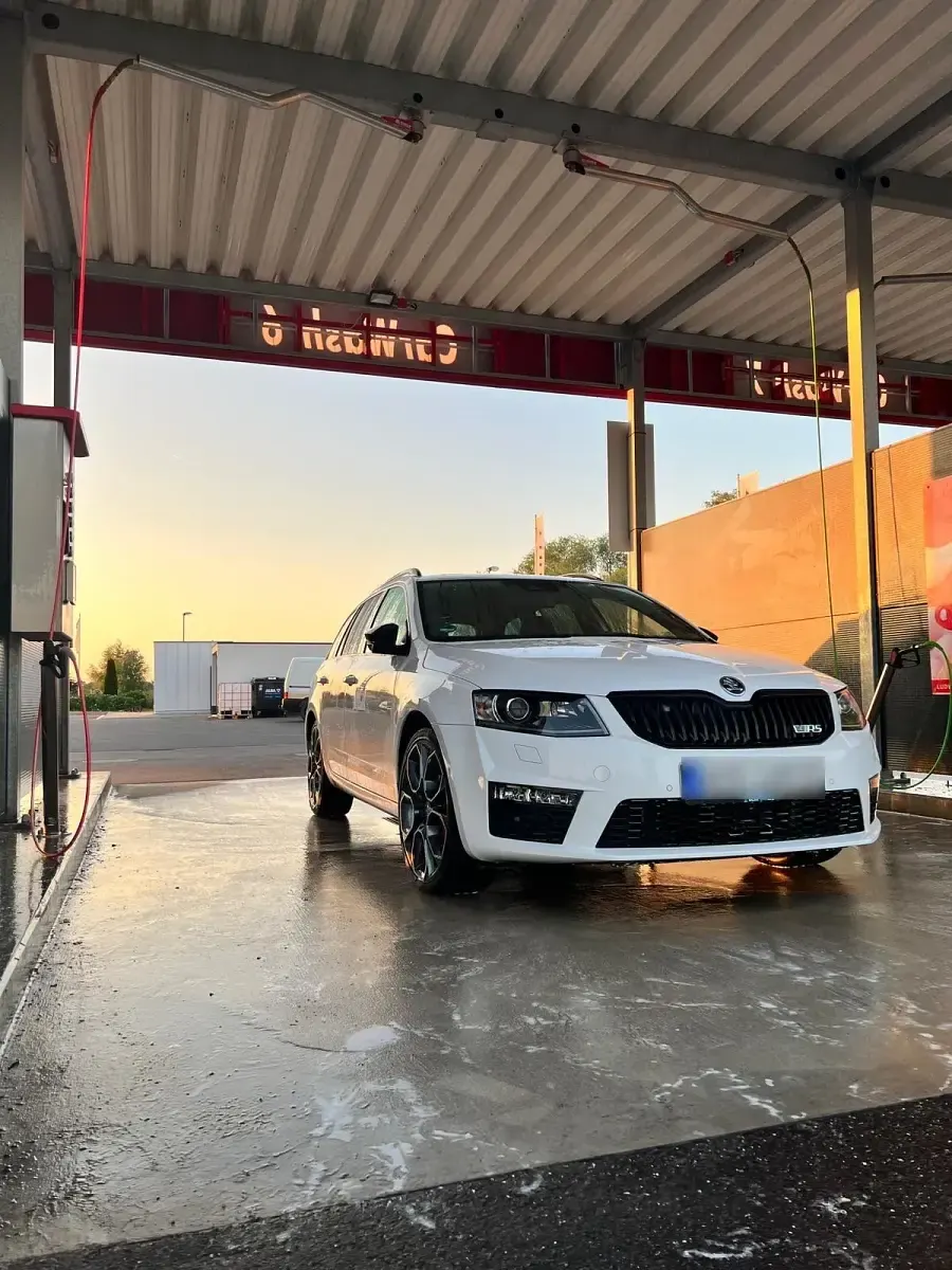 Gebraucht Skoda Octavia vRS 220 PS (161 kW) 2015 Weiß Kombi