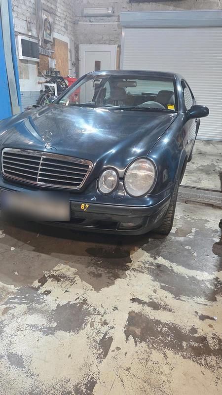 Gebraucht Mercedes CLK320 218 PS (160 kW) 1998 Blau Coupé