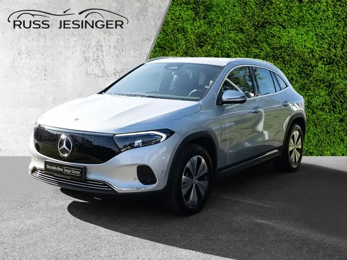 Gebraucht Mercedes EQA250 Progressive 139 kW (190 PS) 2025 Hightechsilber metallic SUV