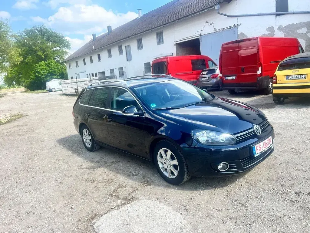 Second-hand VW Golf VII Style 105 CP (77 kW) 2012 Albastru Berlinǎ
