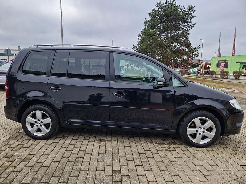 Gebraucht VW Touran United 140 PS (102 kW) 2009 Schwarz Van / Kleinbus