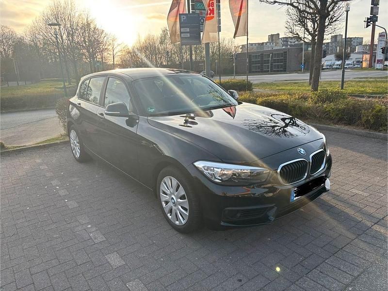 Schwarz Gebraucht 2018 BMW 118 Kleinwagen | 10.500 € - Bild 1/4