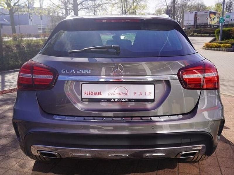 Gebraucht Mercedes GLA200 AMG line 156 PS (114 kW) 2017 Grau SUV