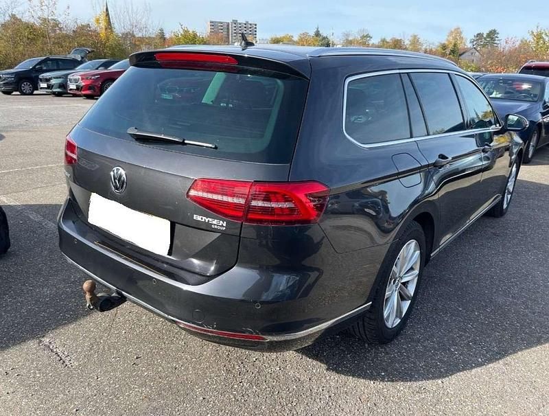 Gebraucht VW Passat Highline 150 PS (110 kW) 2019 Grau Kombi